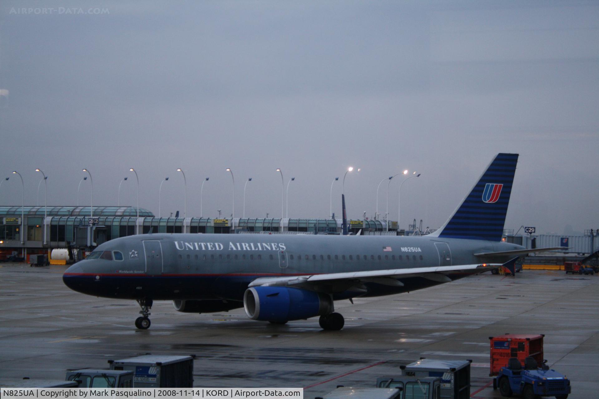 N825UA, 1999 Airbus A319-131 C/N 980, Airbus A319