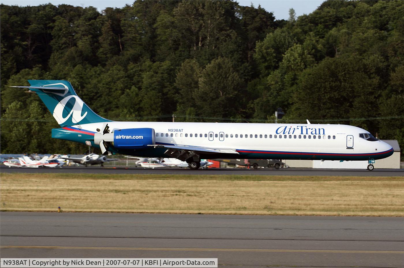 N938AT, 2006 Boeing 717-200 C/N 55098, /