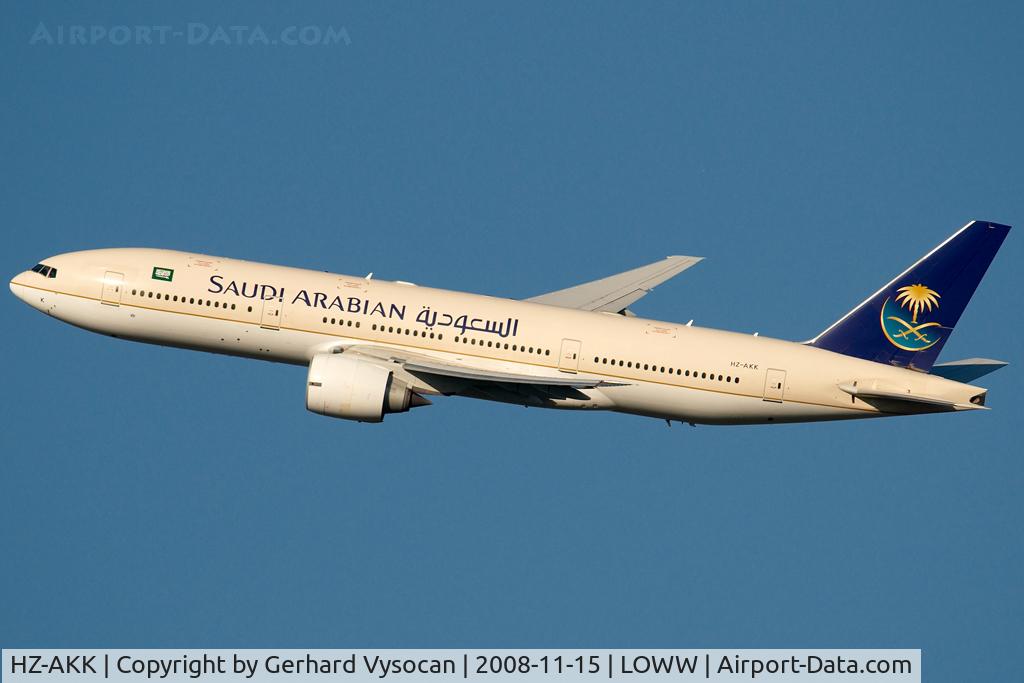 HZ-AKK, 1998 Boeing 777-268/ER C/N 28354, late evening departure