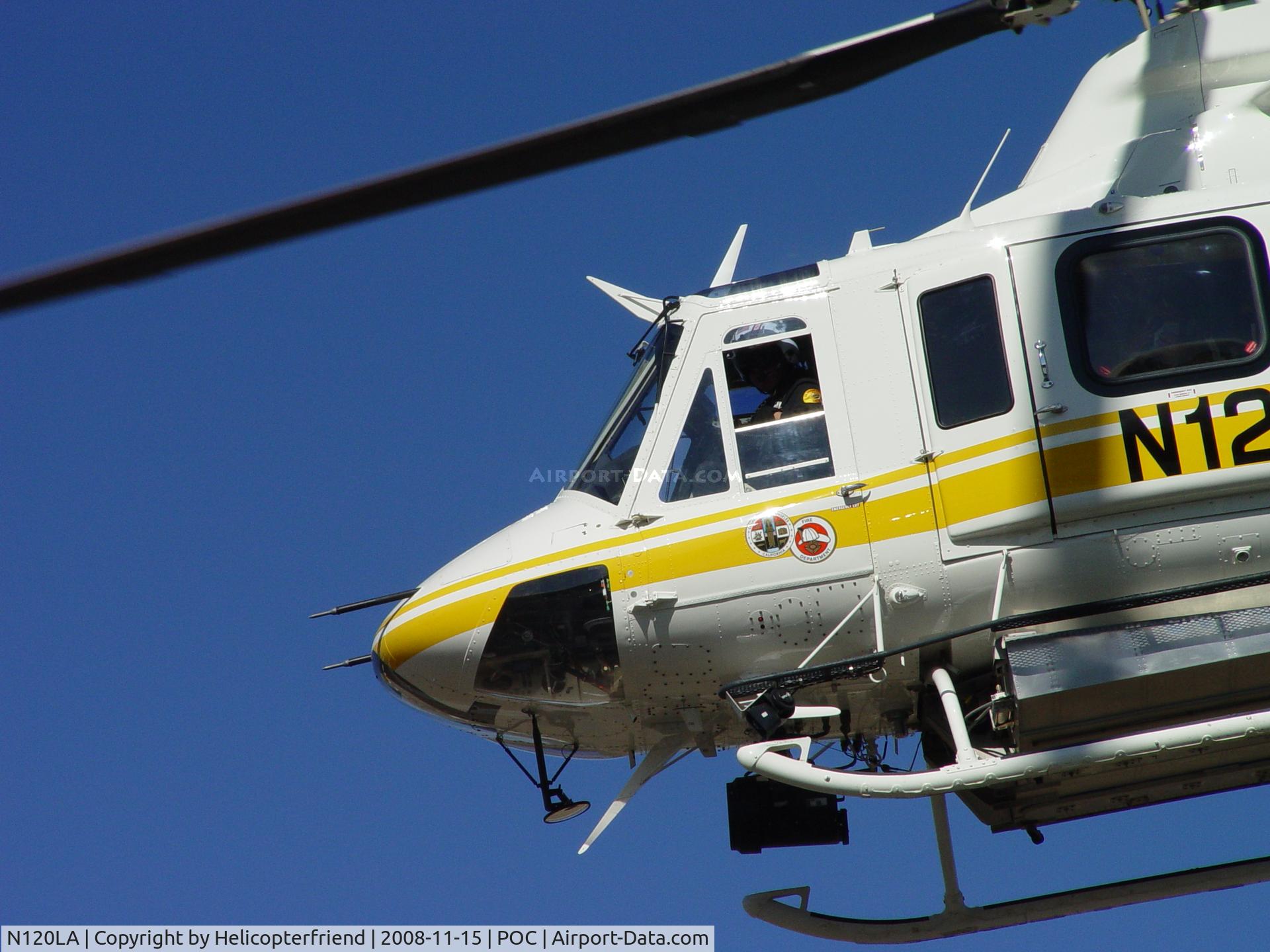 N120LA, 2007 Bell 412EP C/N 36455, Flight Crew hard at work