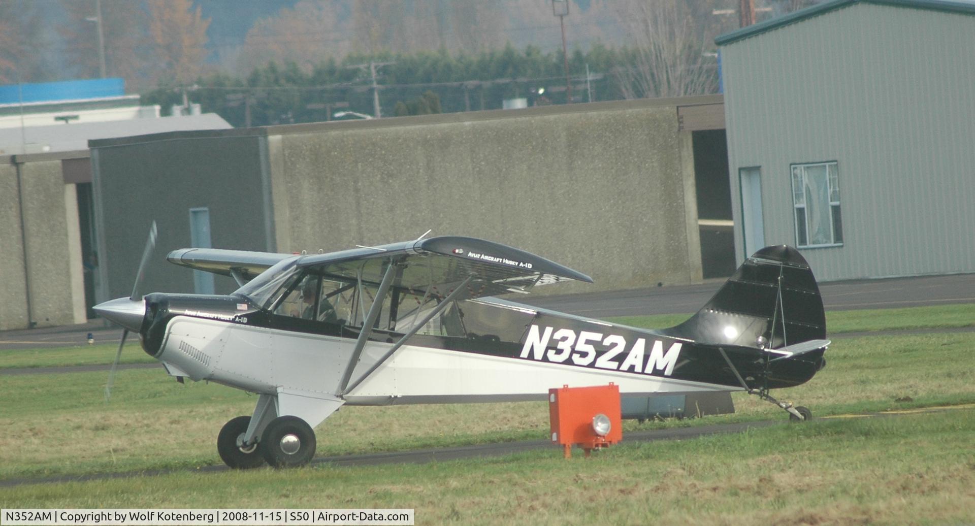 N352AM, 2003 Aviat A-1B Husky C/N 2252, waiting for clear runway