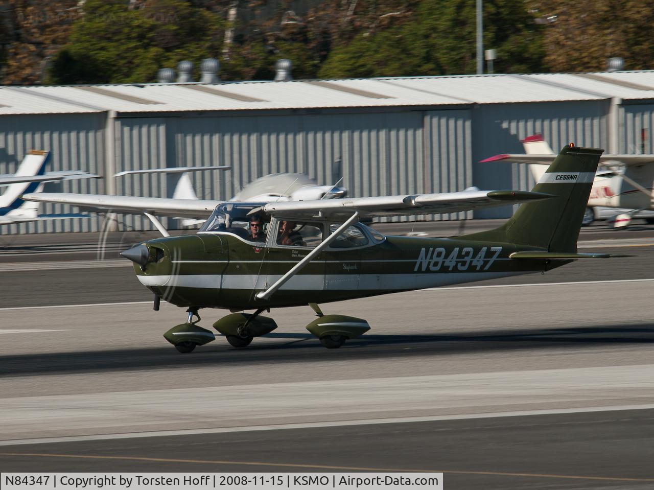 N84347, 1969 Cessna 172K Skyhawk C/N 17258434, N84347 departing from RWY 21
