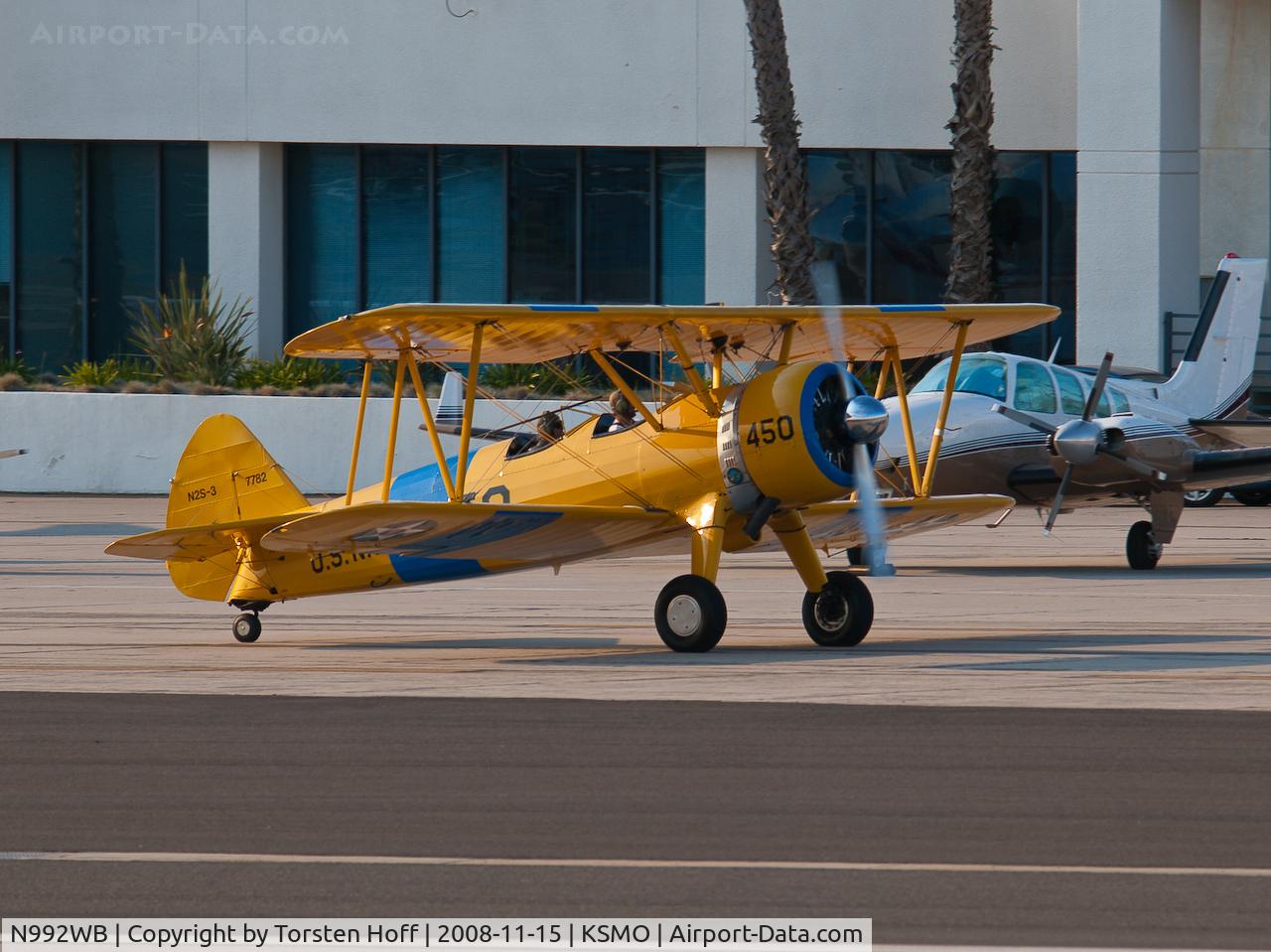 N992WB, 1943 Boeing A75N1(PT17) C/N 75-7782, N992WB taxiing