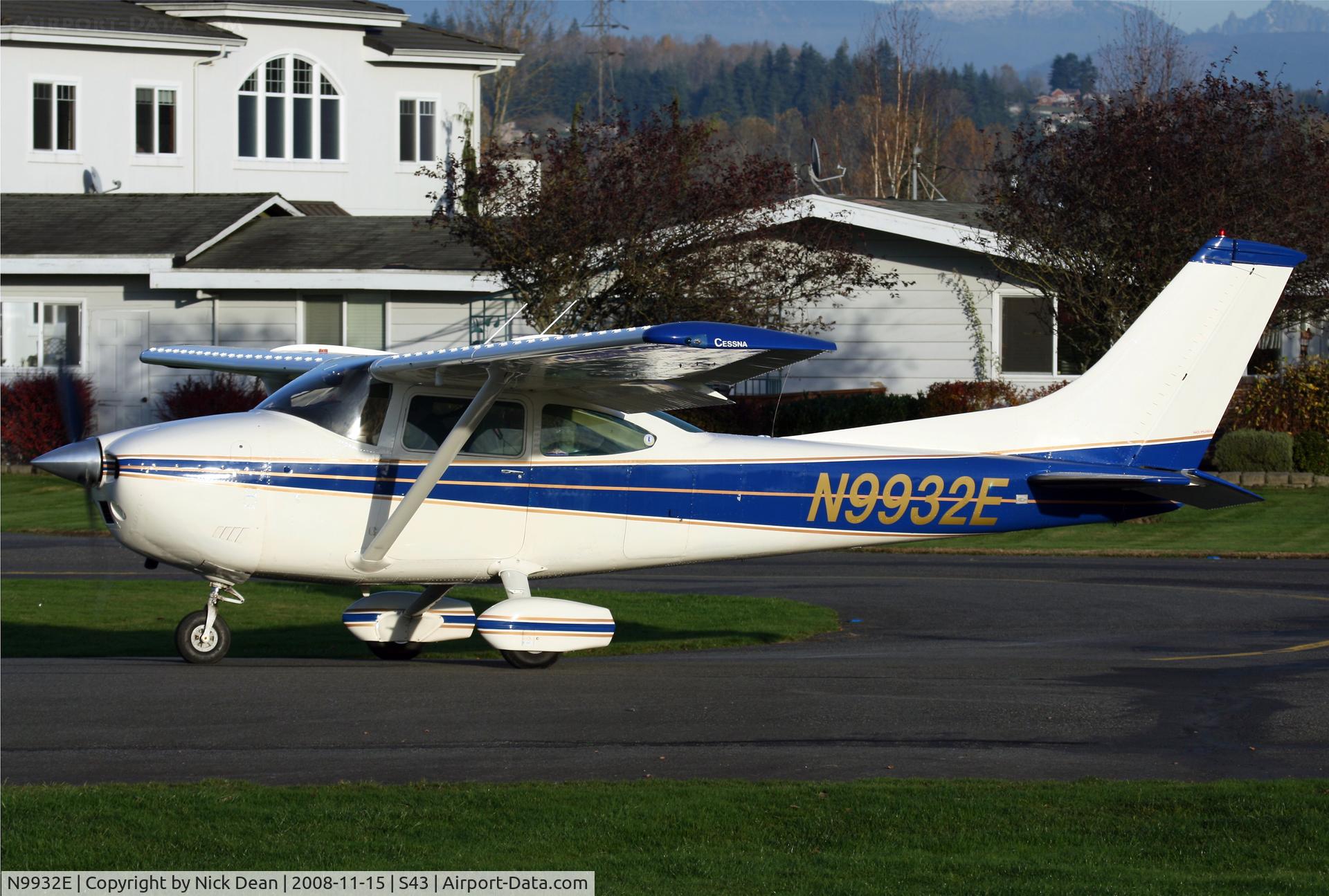N9932E, 1975 Cessna 182P Skylane C/N 18263992, /