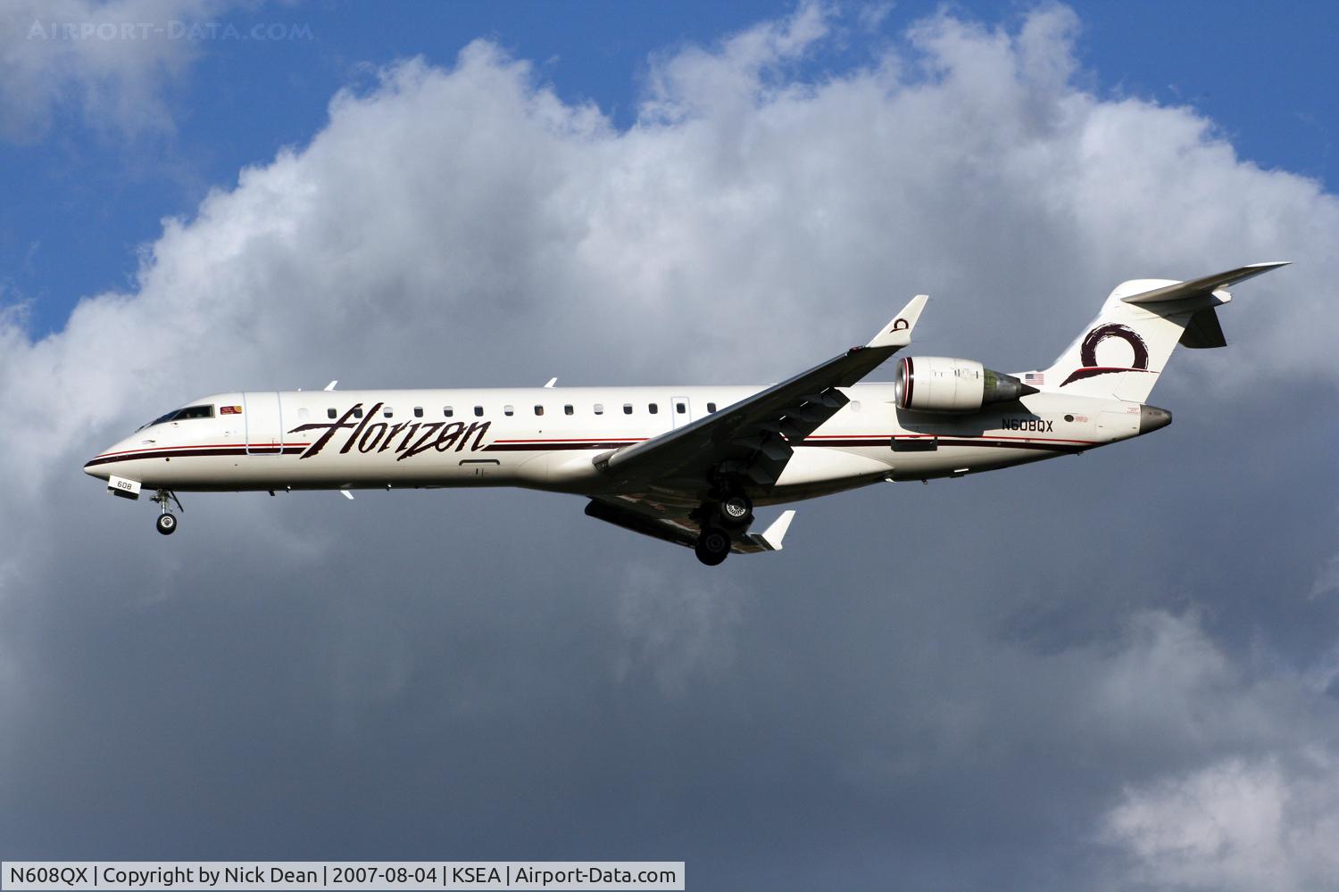 N608QX, 2001 Bombardier CRJ-701 (CL-600-2C10) Regional Jet C/N 10026, KSFO