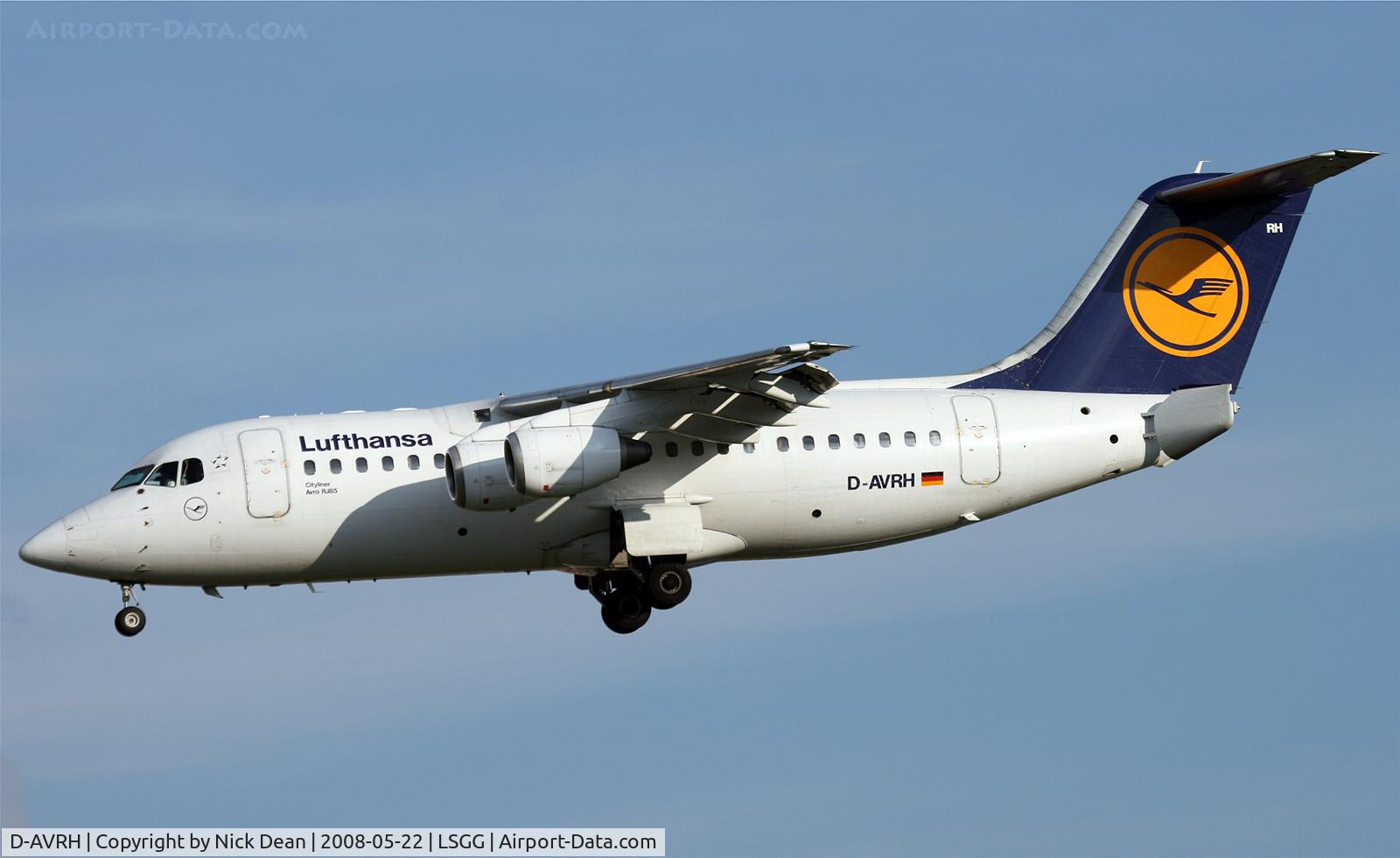 D-AVRH, 1995 British Aerospace Avro 146-RJ85 C/N E.2268, LSGG