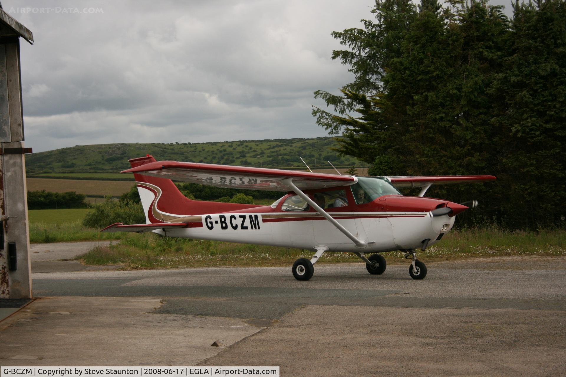 G-BCZM, 1975 Reims F172M Skyhawk Skyhawk C/N 1350, Taken at Bodmin Airfield, June 2008.