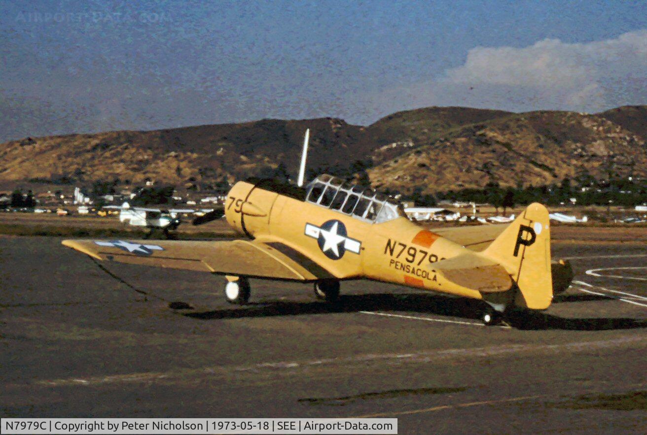 N7979C, 1946 North American AT-6D C/N 84827, Ex USAF 42-84717 transferred to USN as SNJ-5 84827