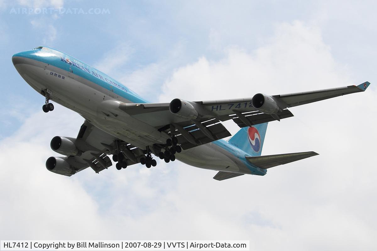HL7412, 1989 Boeing 747-4B5 C/N 24200, The joy of having a 28-300mm zoom !