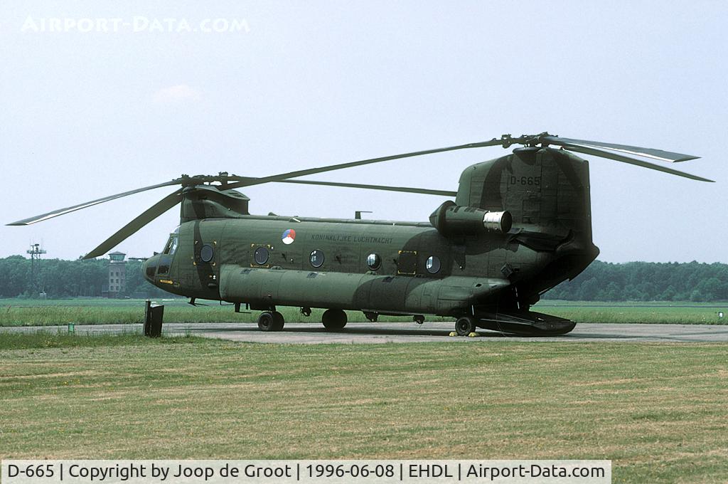 D-665, Boeing CH-47D Chinook C/N M.3665/NL-005, Freshly delivered to the RNlAF this former Canadian CH-47 performed at the air mobile brigate open house in 1996.