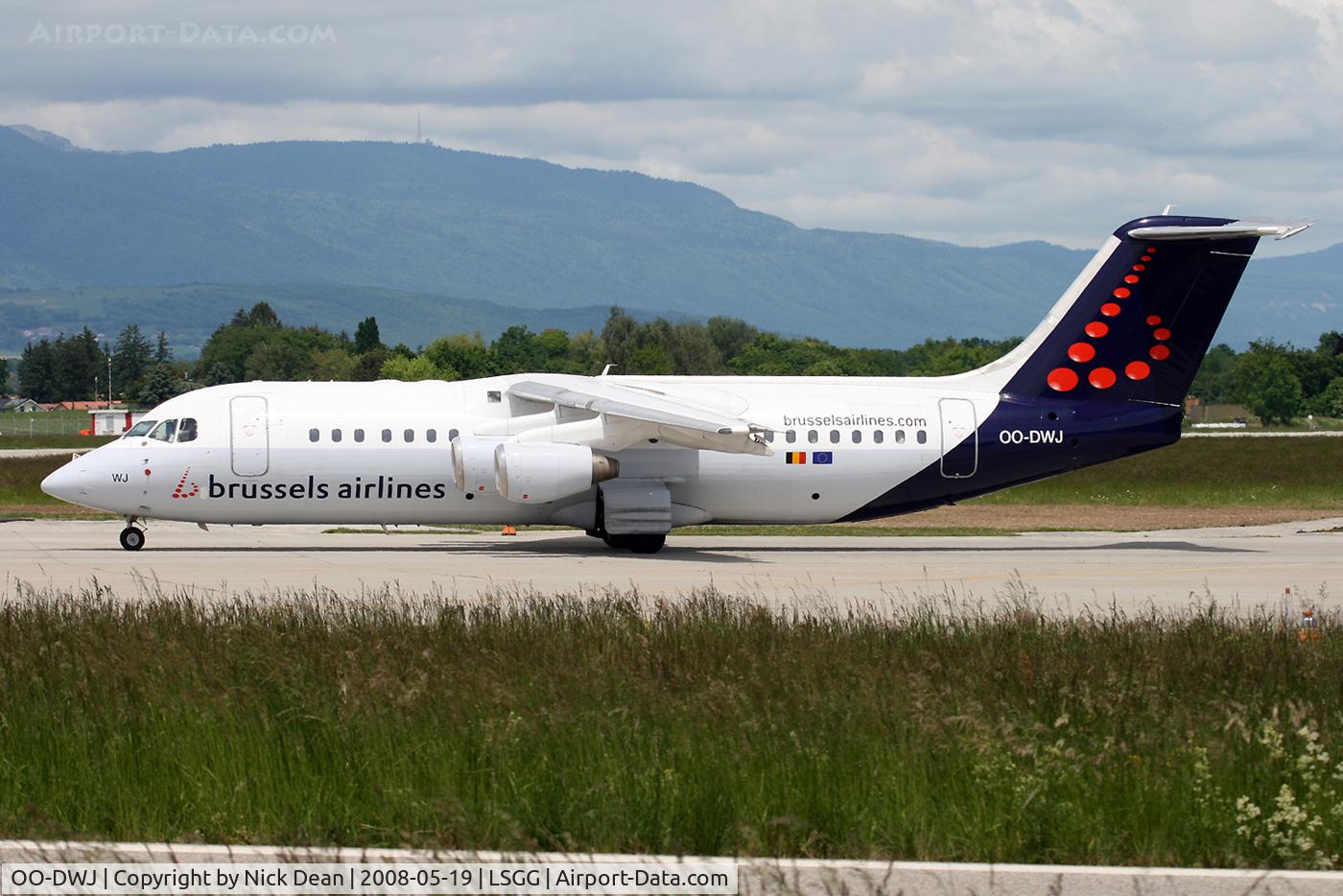 OO-DWJ, 1999 British Aerospace Avro 146-RJ100 C/N E3355, /