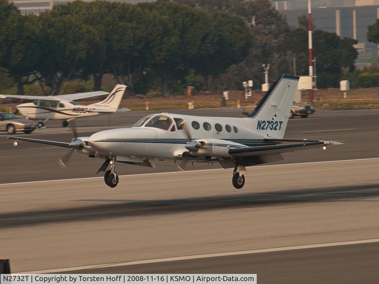 N2732T, 1979 Cessna 414A Chancellor C/N 414A0449, N2732T arriving on RWY 21