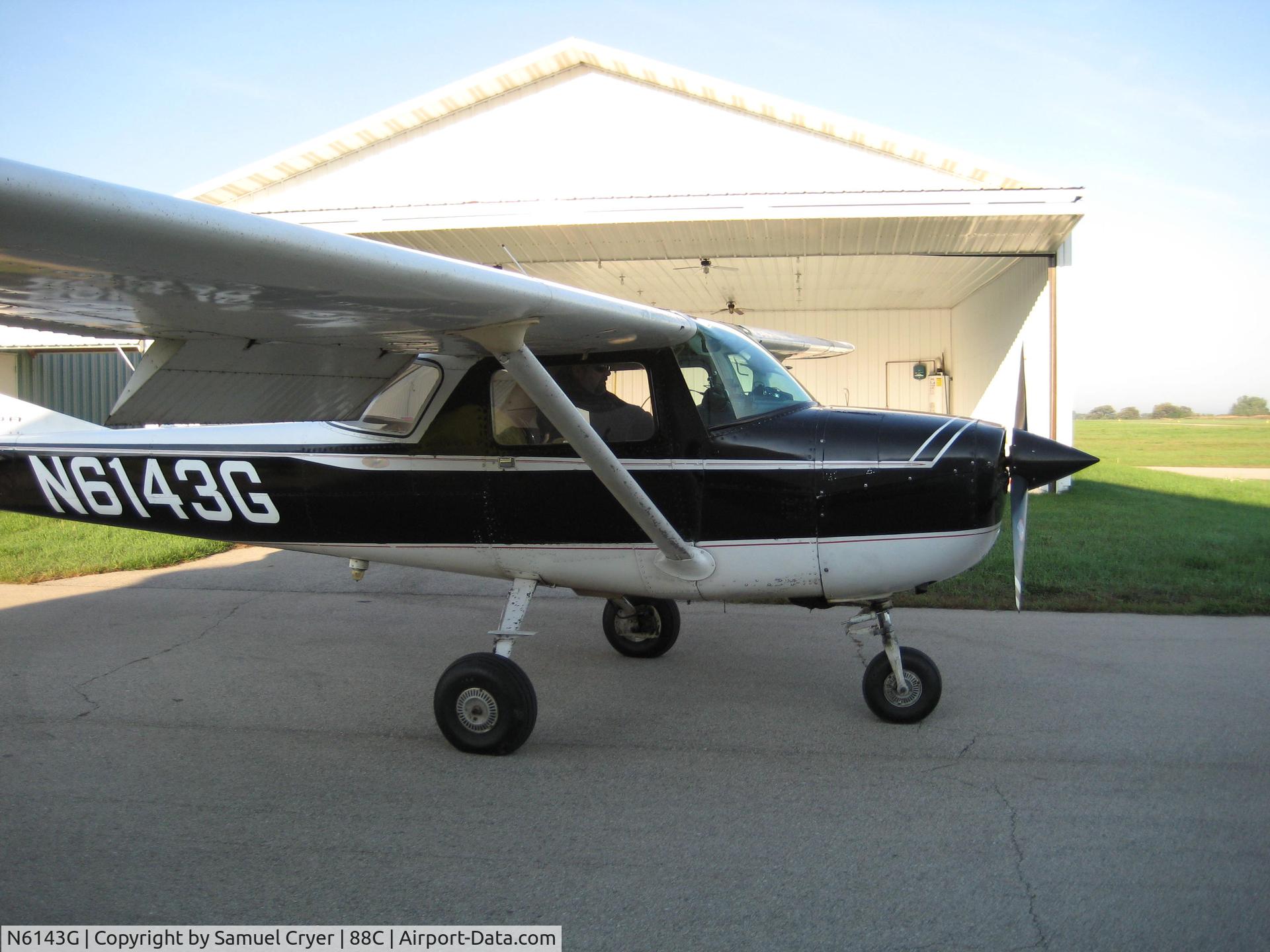 N6143G, 1969 Cessna 150K C/N 15071643, Getting ready to take off...............