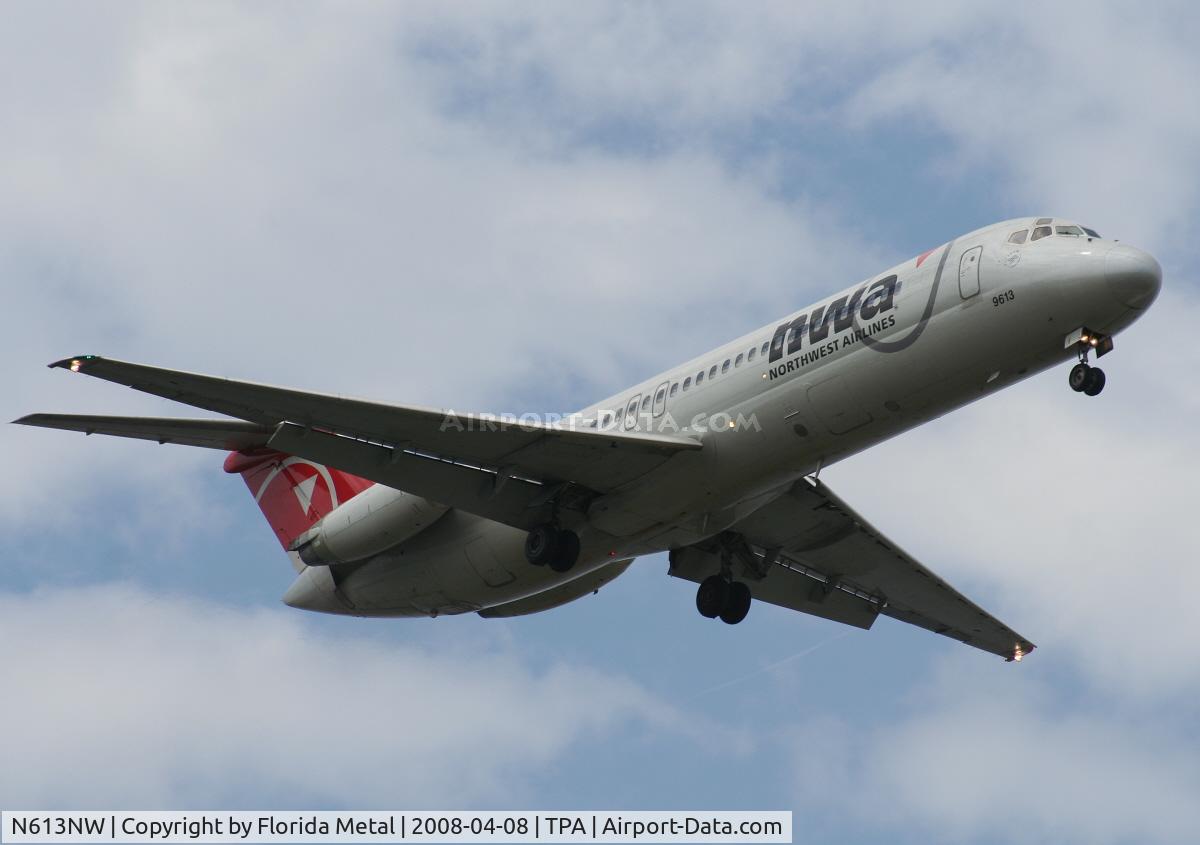 N613NW, 1969 Douglas DC-9-32 C/N 47438, Northwest DC-9-32