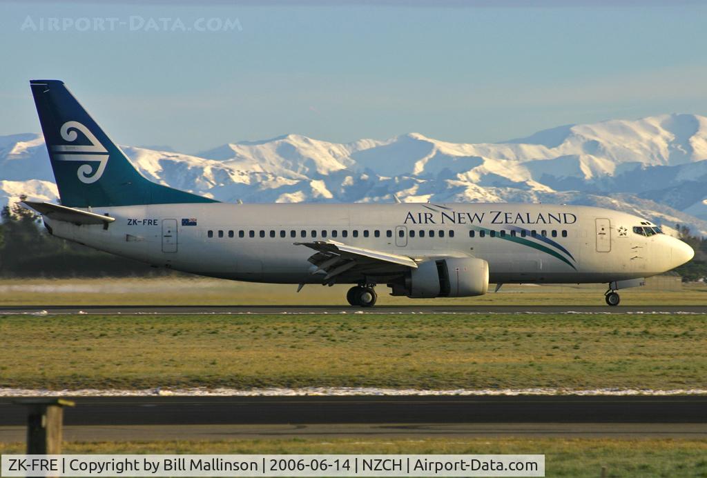 ZK-FRE, 1998 Boeing 737-3U3 C/N 28742, The slimeball before its green paint job