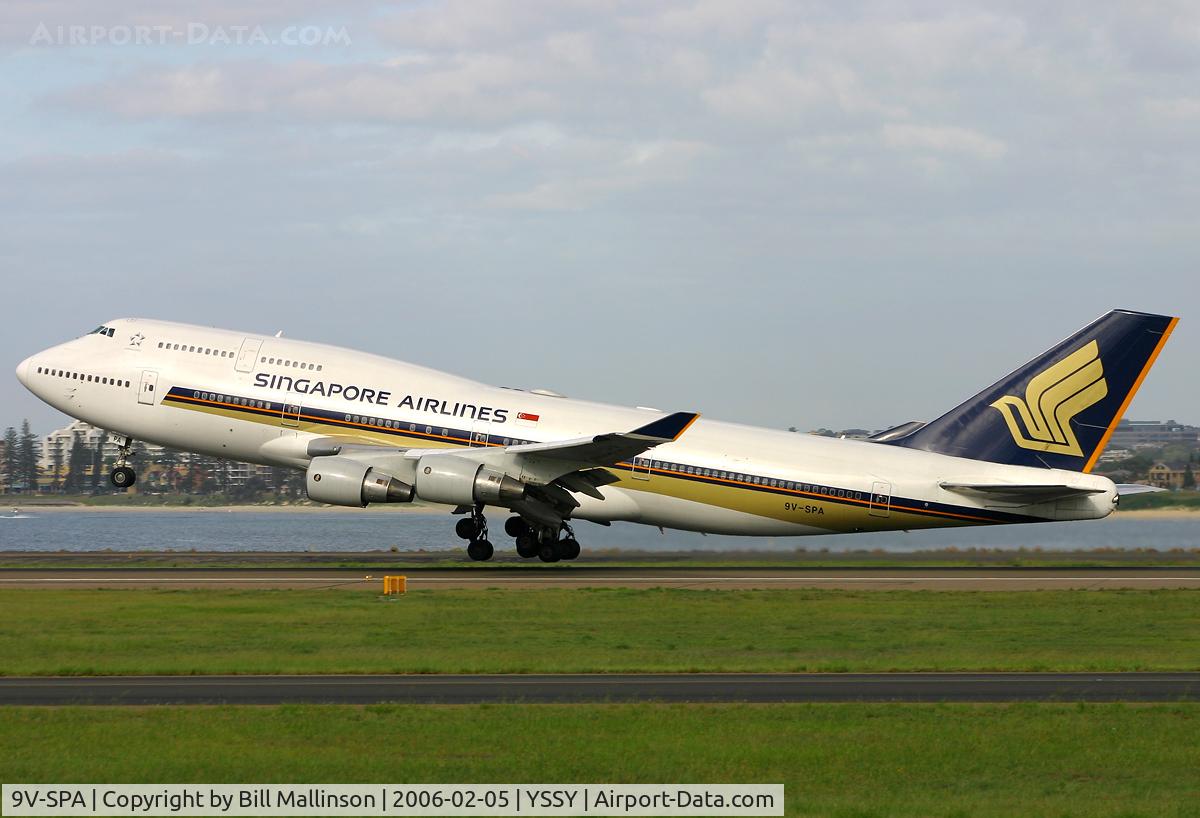 9V-SPA, Boeing 747-412 C/N 26550, Rotating from r/w 16R