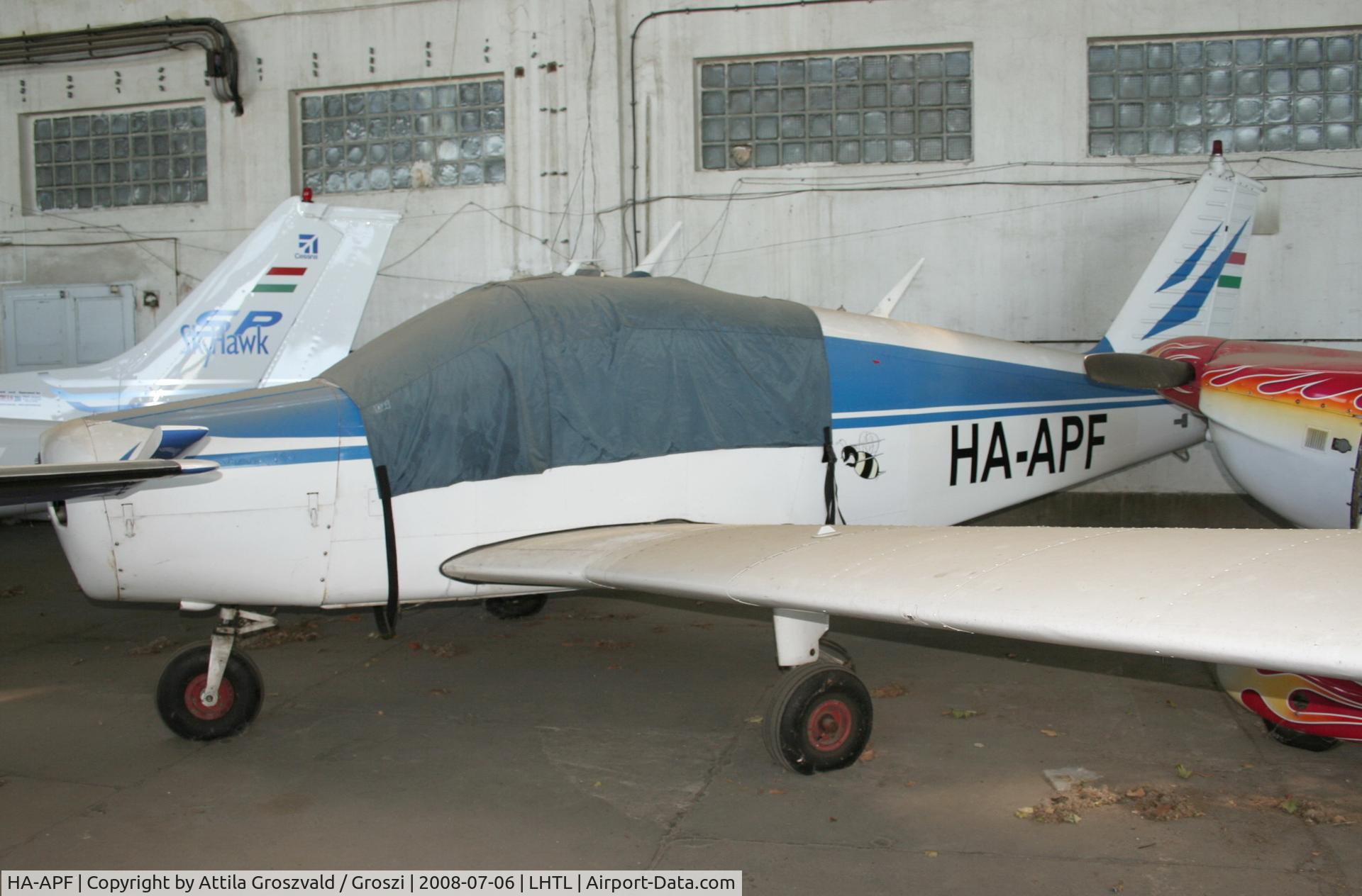 HA-APF, 1967 Piper PA-28-140 Cherokee C/N 28-23765, Tököl airport / hangar