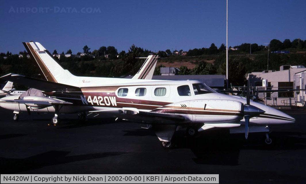 N4420W, 1974 Beech B-60 Duke C/N P-268, /