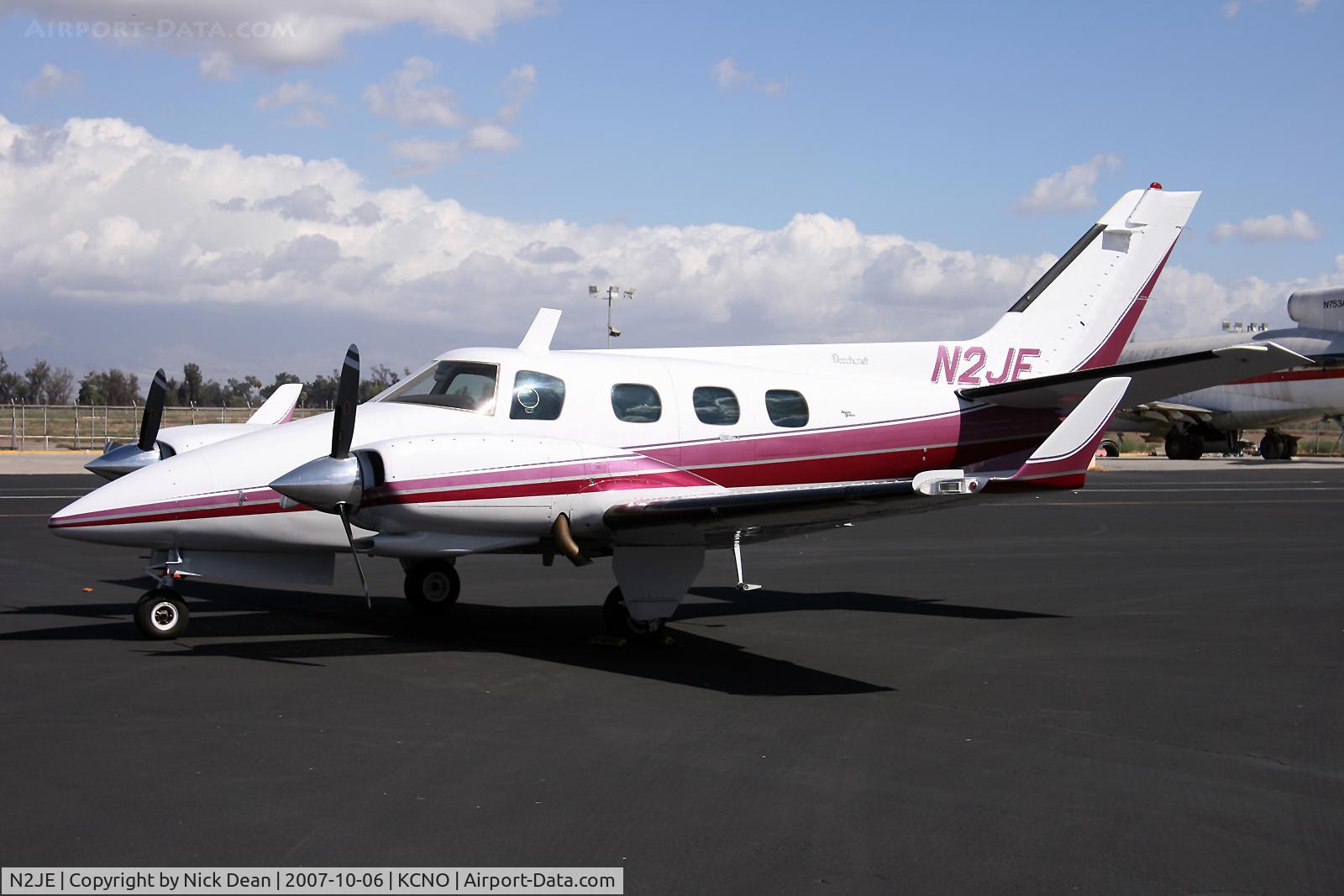 N2JE, 1975 Beech B-60 Duke C/N P-358, I like this scheme