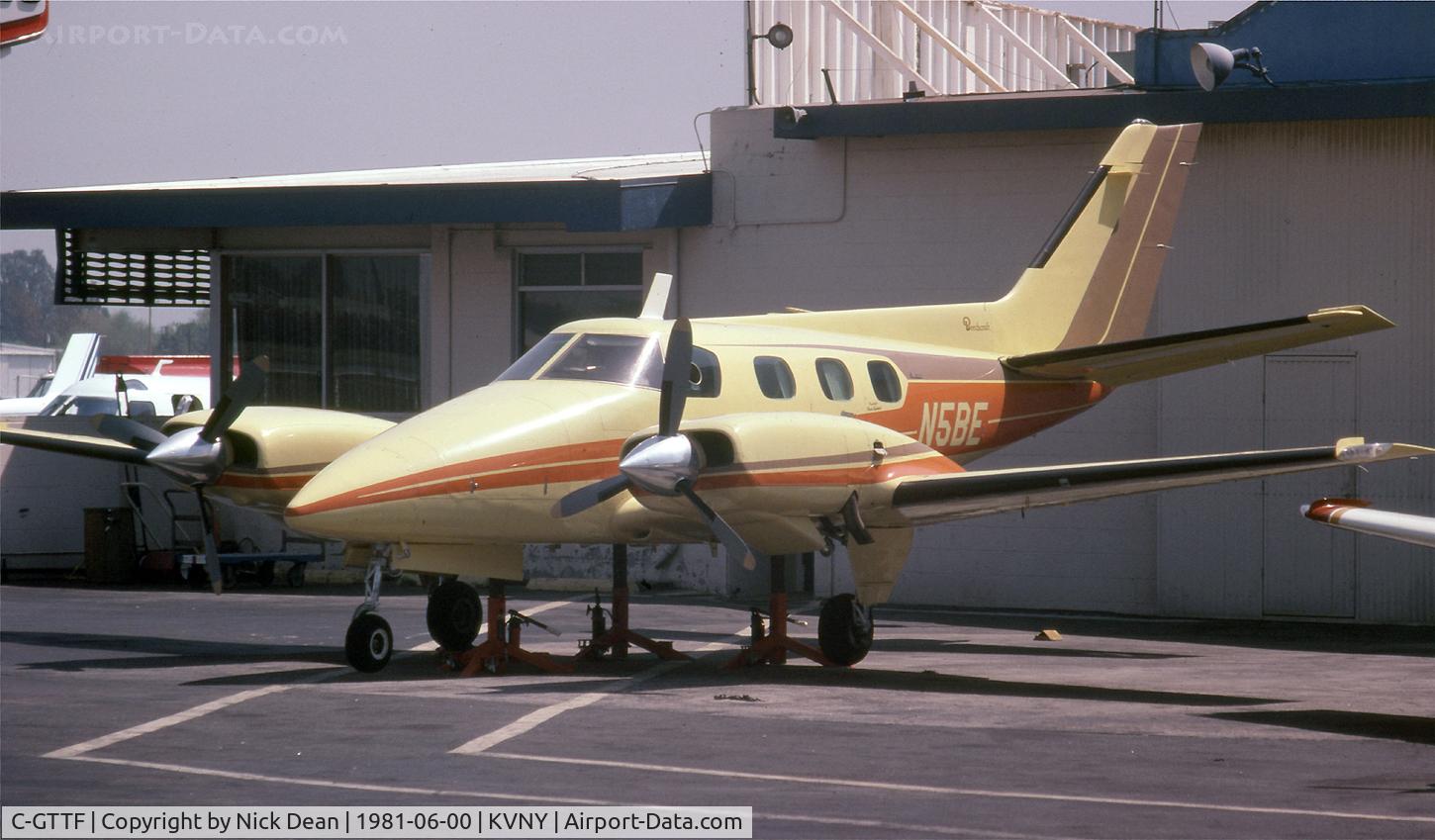 C-GTTF, 1977 Beech B-60 Duke C/N P-413, As it was in 1981 as N5BE on jacks at KVNY
