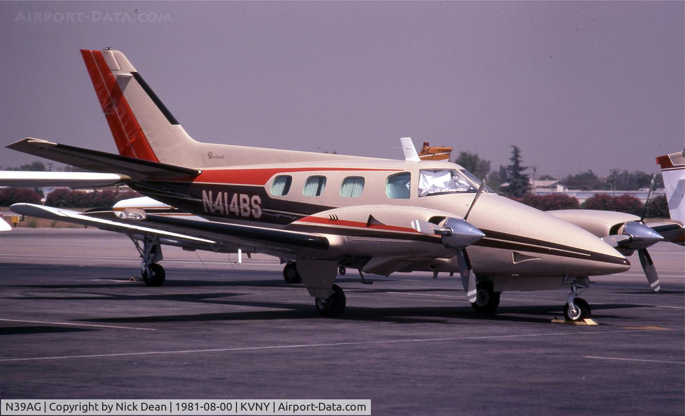 N39AG, 1977 Beech B-60 Duke C/N P-425, As it was in 1981 ad N414BS