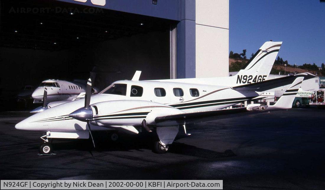 N924GF, 1977 Beech B-60 Duke C/N P-435, /