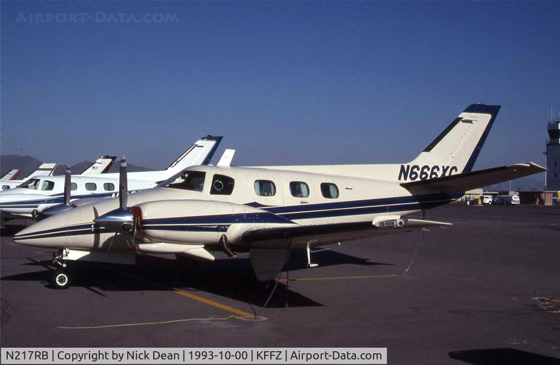 N217RB, 1978 Beech B-60 Duke C/N P-487, As it was in 1993 N666XC