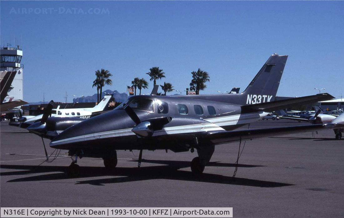 N316E, 1980 Beech B-60 Duke C/N P-550, as it was in 1993 as N33TK