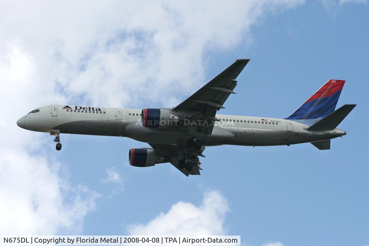 N675DL, 1992 Boeing 757-232 C/N 25980, Delta 757-200