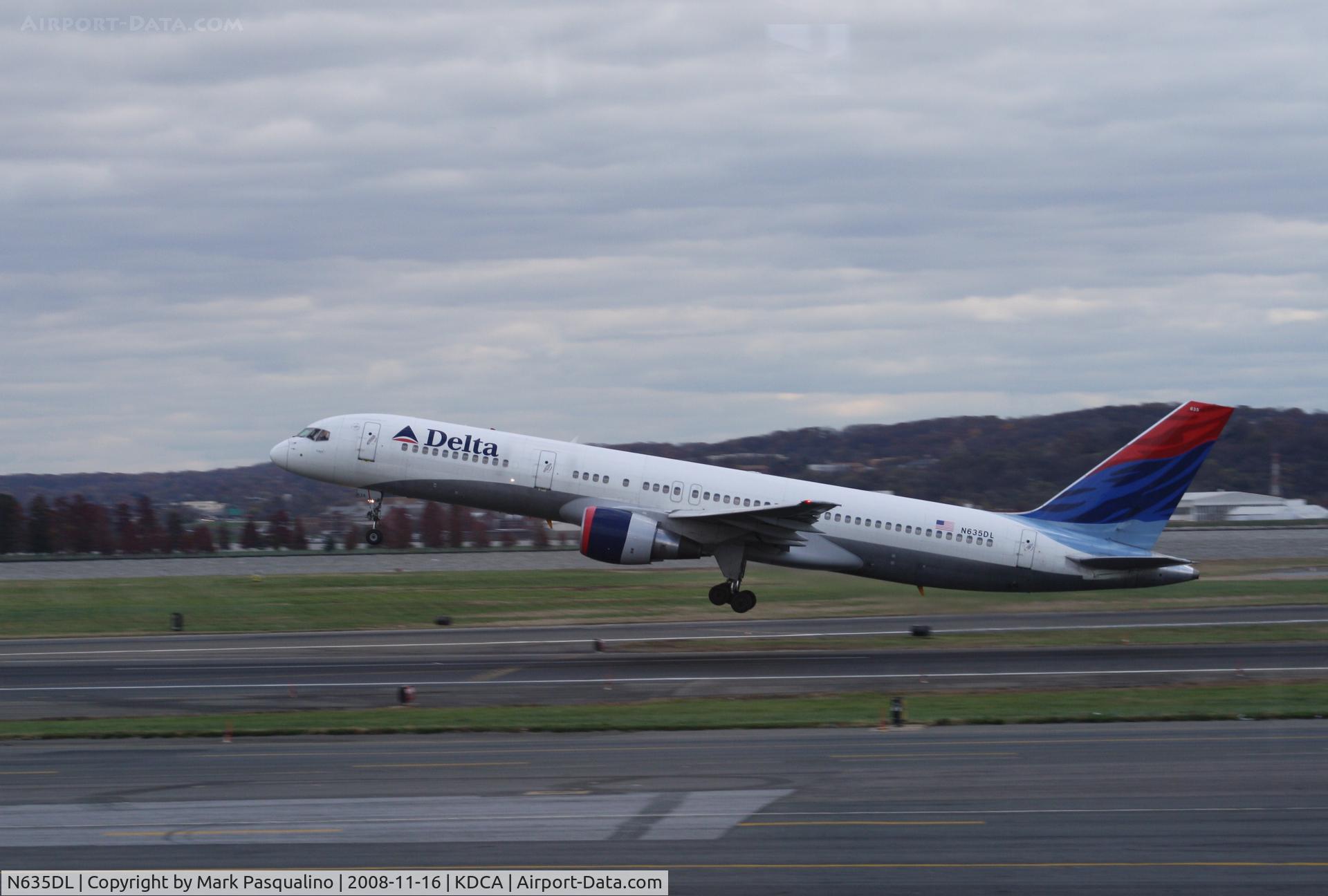 N635DL, 1988 Boeing 757-232 C/N 23762, Boeing 757-200