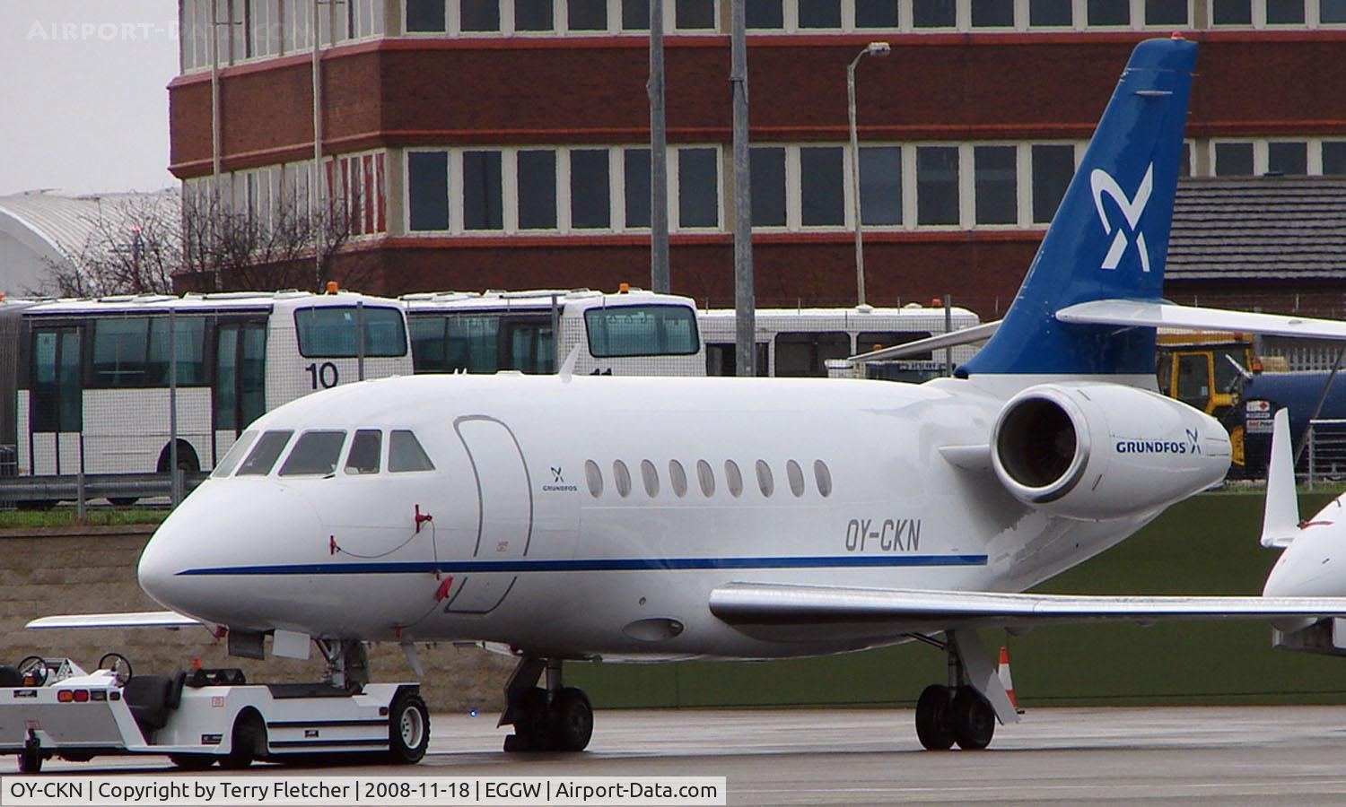 OY-CKN, 1998 Dassault Falcon 2000 C/N 76, Danish Falcon 2000 at Luton