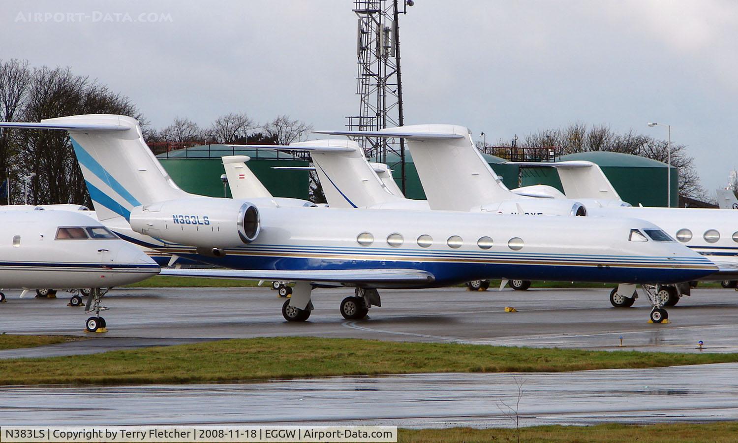 N383LS, 1998 Gulfstream Aerospace G-IV C/N 544, Gulfstream G1159D at Luton
