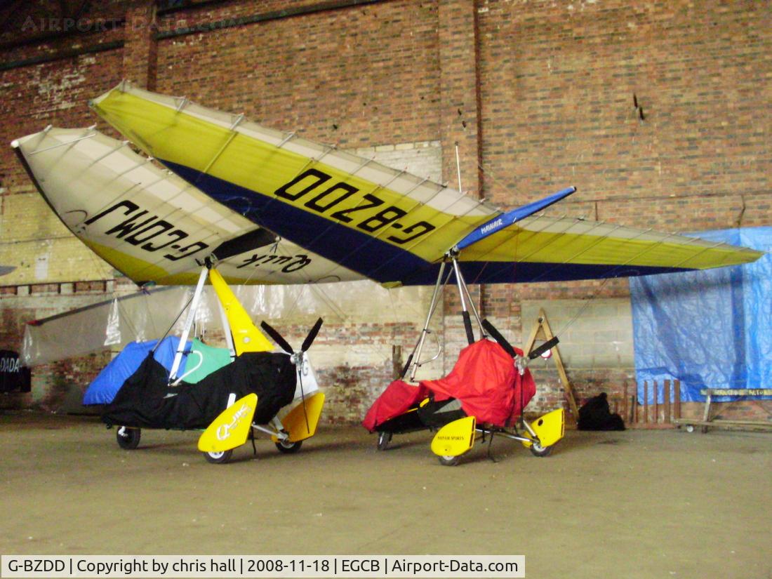 G-BZDD, 2000 Mainair Blade 912 C/N 1238-0200-7-W1031, with PEGASUS QUIK G-CDMJ
