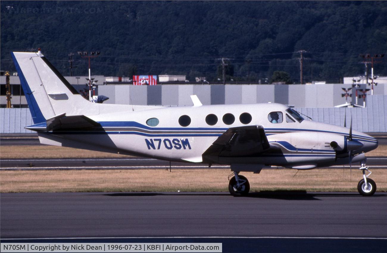 N70SM, Vans RV-6 C/N 60183, This king air is taxying