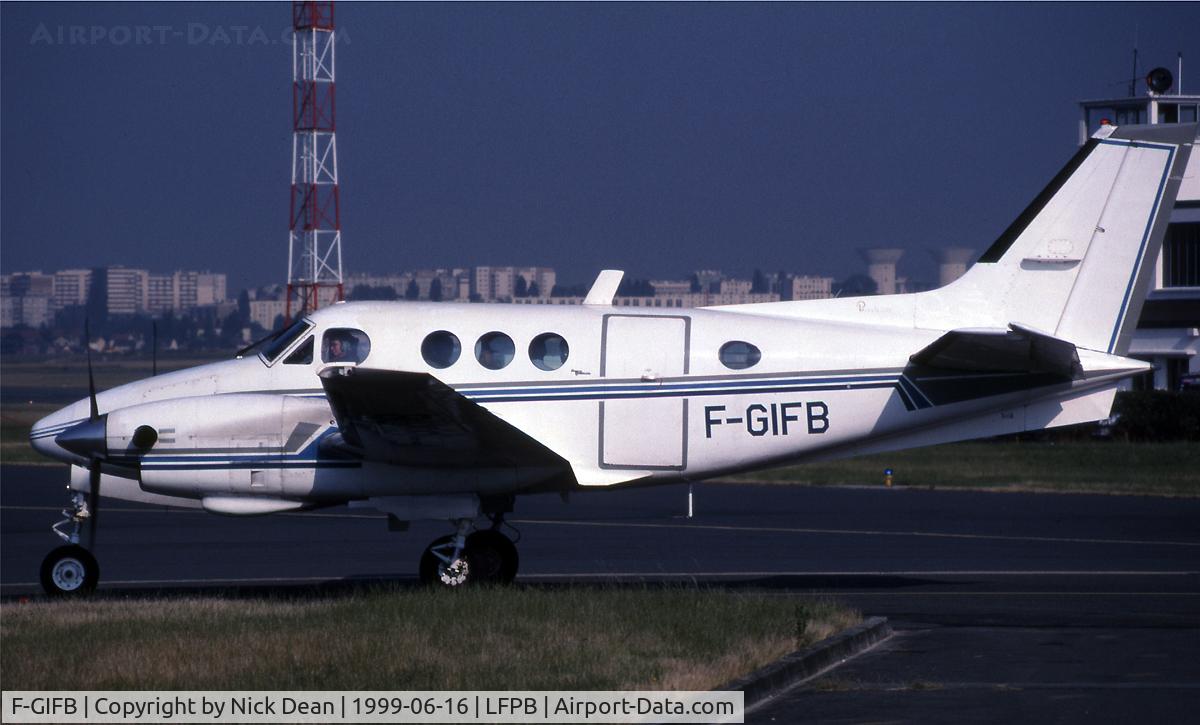 F-GIFB, 1969 Beech B90 King Air C/N LJ-453, so is this one