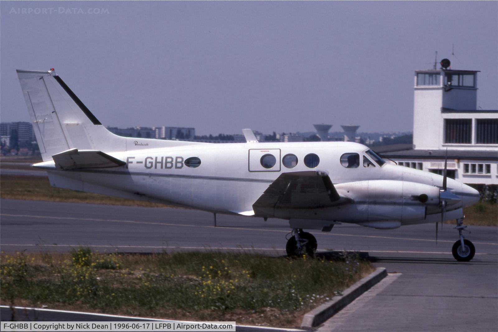 F-GHBB, 1971 Beech C90 King Air C/N LJ-510, A King air