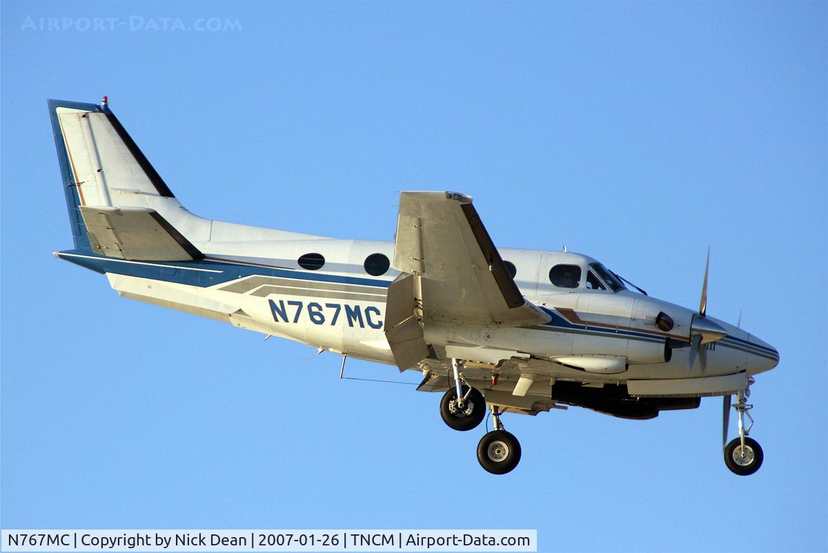 N767MC, 1973 Beech C90 C/N LJ-595, This is a King Air landing