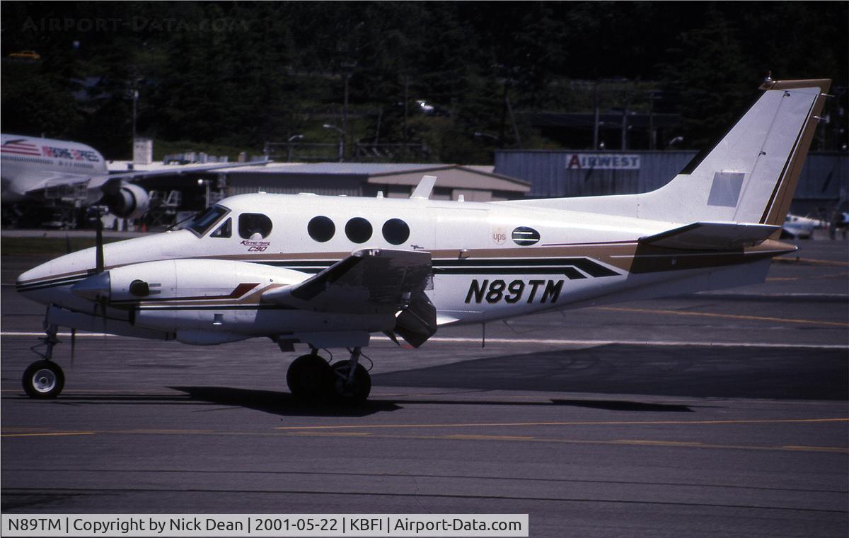 N89TM, 1974 Beech C90 King Air C/N LJ-610, This is another taxying King Air