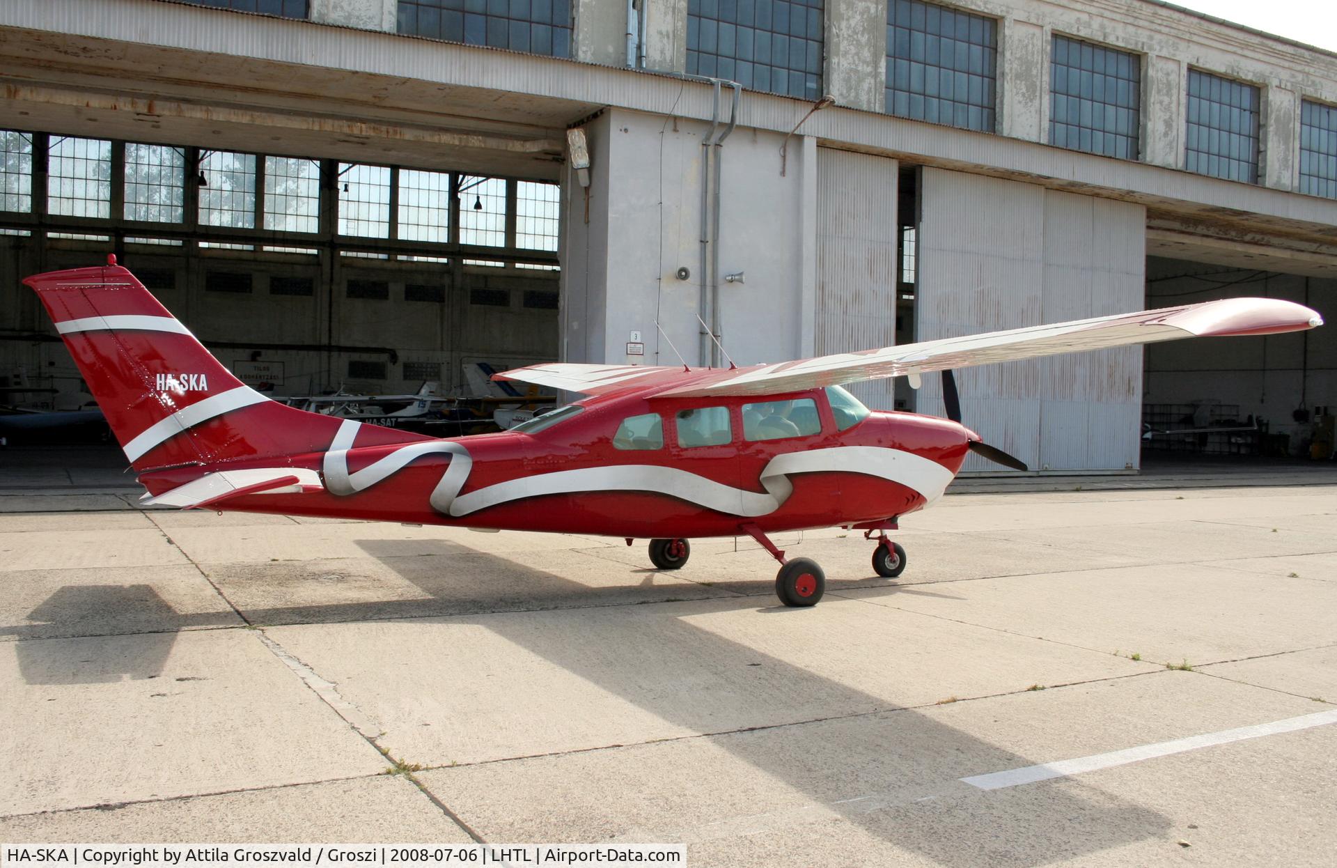 HA-SKA, 1968 Cessna 210H Centurion C/N 21059024, Tököl airport, Hungary