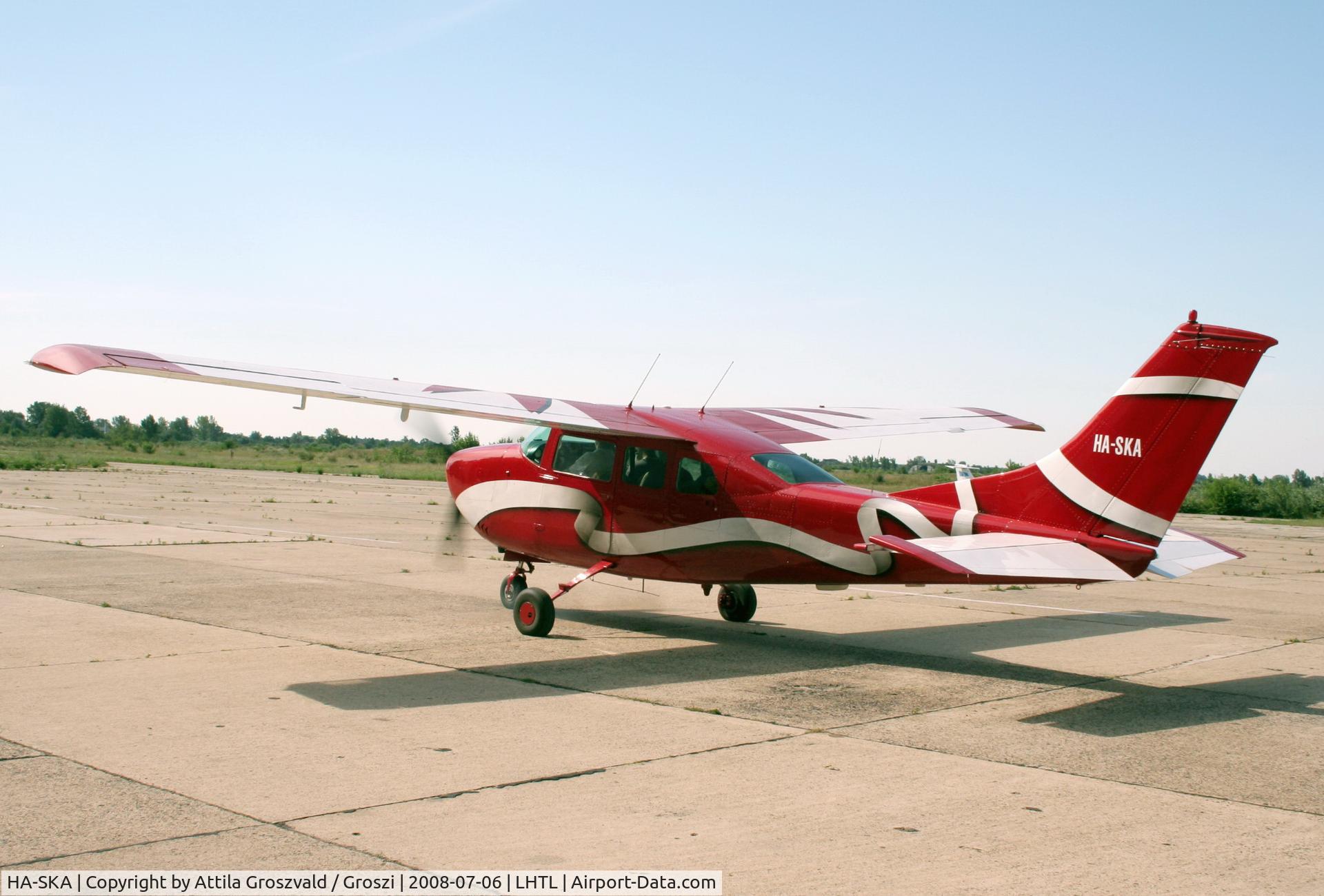 HA-SKA, 1968 Cessna 210H Centurion C/N 21059024, Tököl airport, Hungary