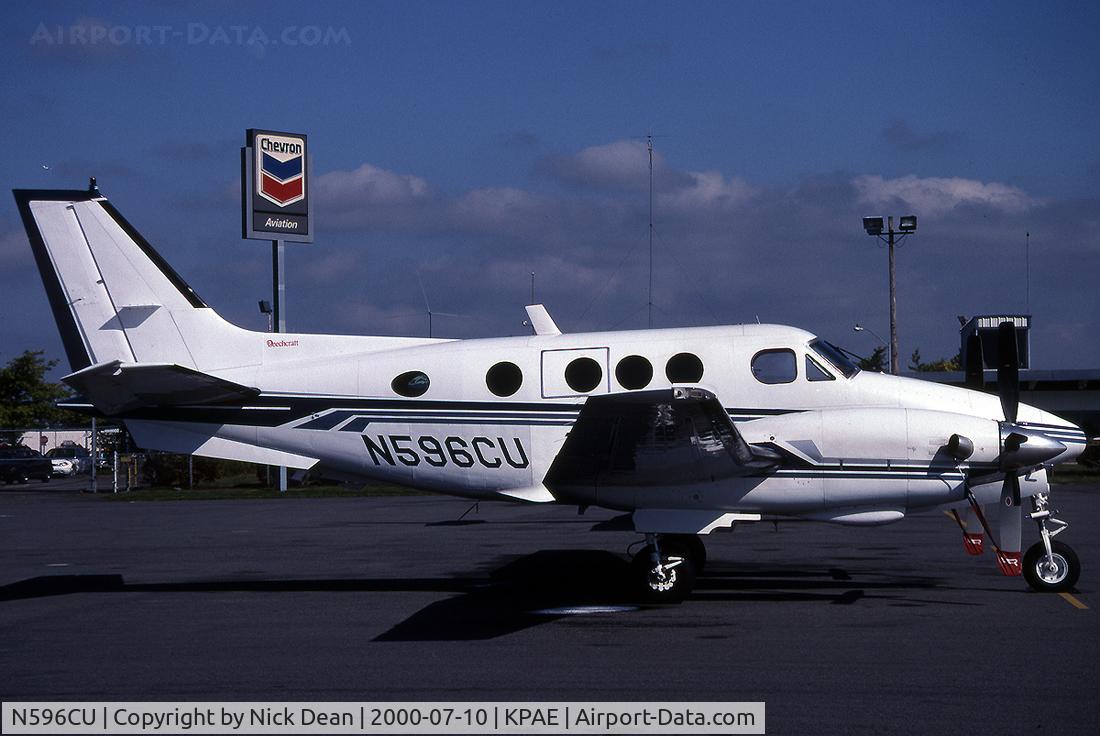 N596CU, 1977 Beech C90 King Air C/N LJ-721, A parked King air