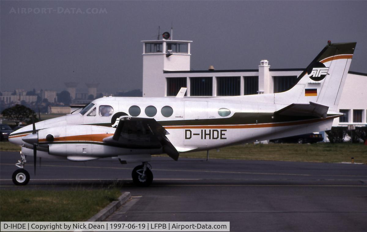 D-IHDE, 1977 Beech C90 King Air C/N LJ-725, another King air taxying