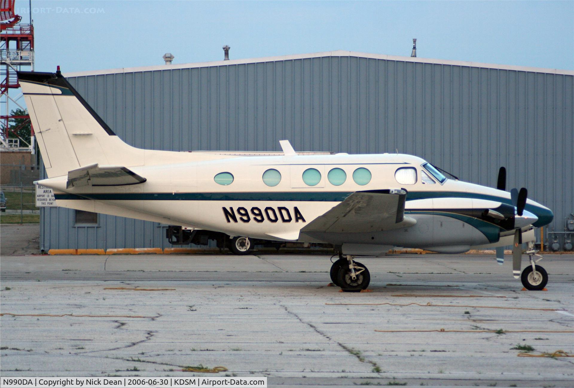 N990DA, 1977 Beech C90 King Air C/N LJ-753, A King Air