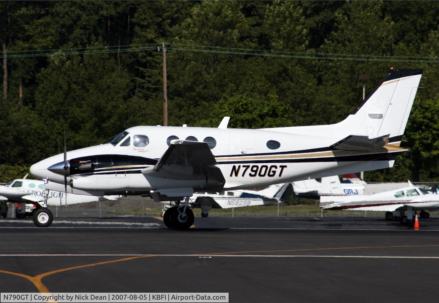N790GT, Raytheon C90GT King Air C/N LJ-1761, /