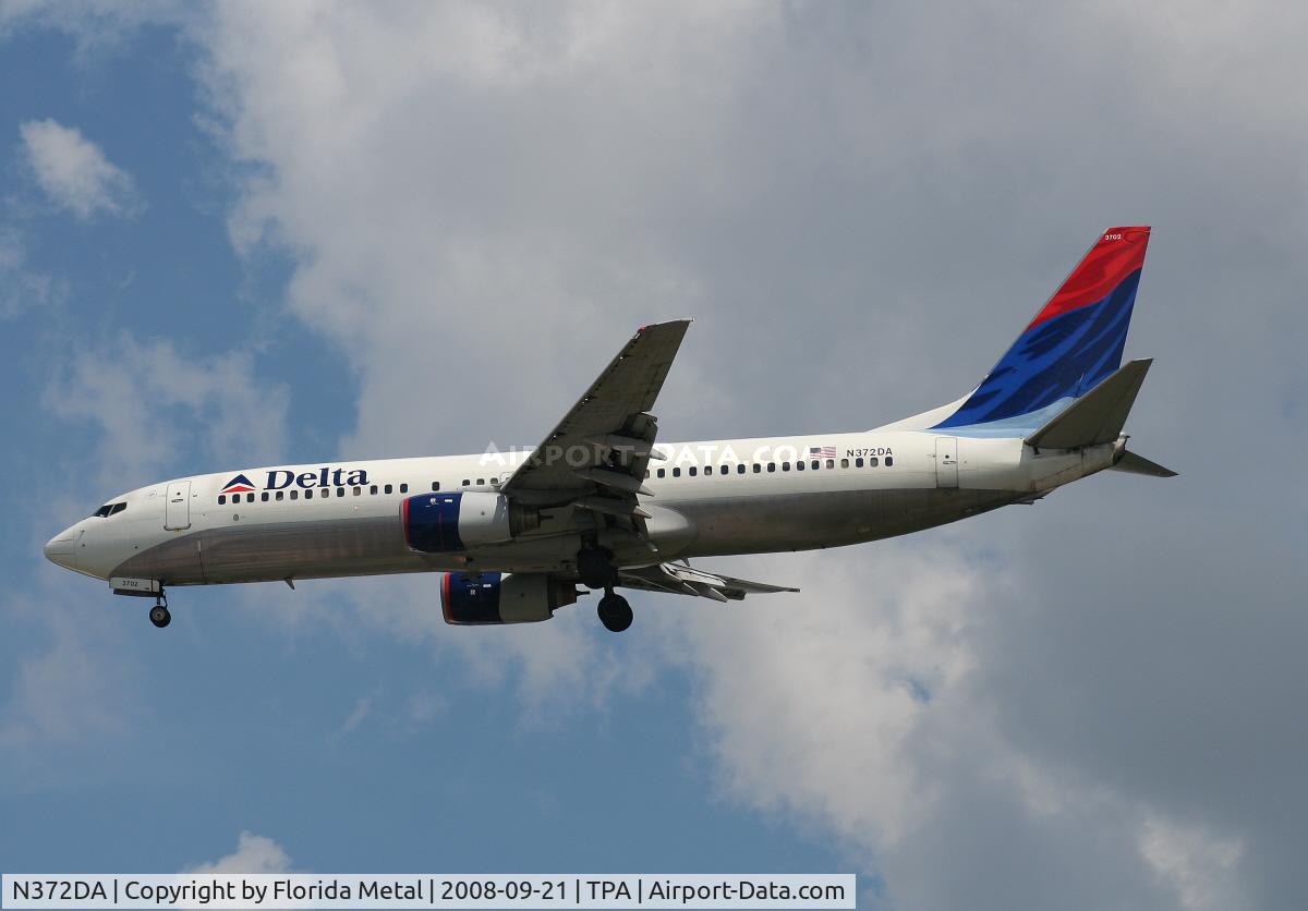 N372DA, 1998 Boeing 737-832 C/N 29620, Delta 737-800