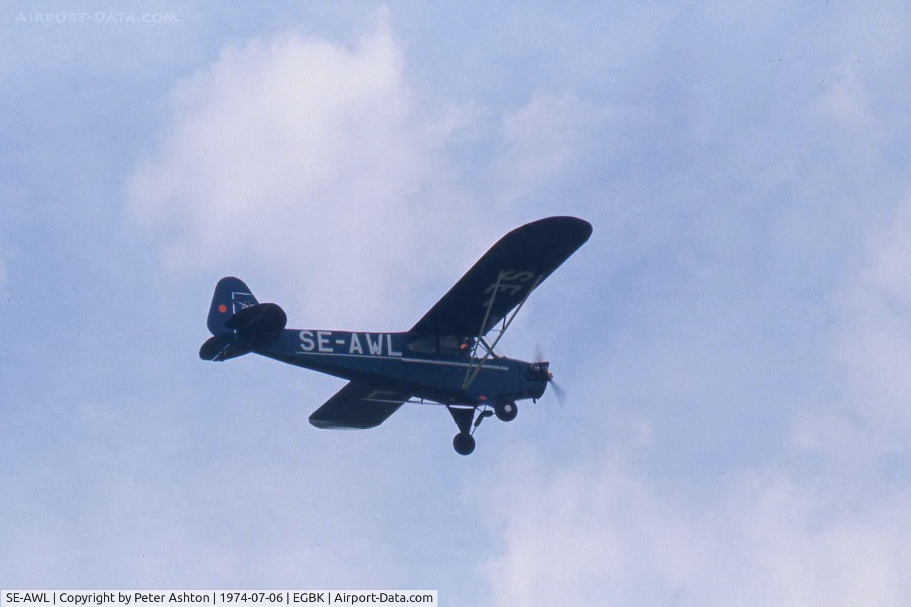 SE-AWL, 1943 Piper L-4H Grasshopper (J3C-65D) C/N 11871, Piper L-4H Cub PFA Rally 1974
