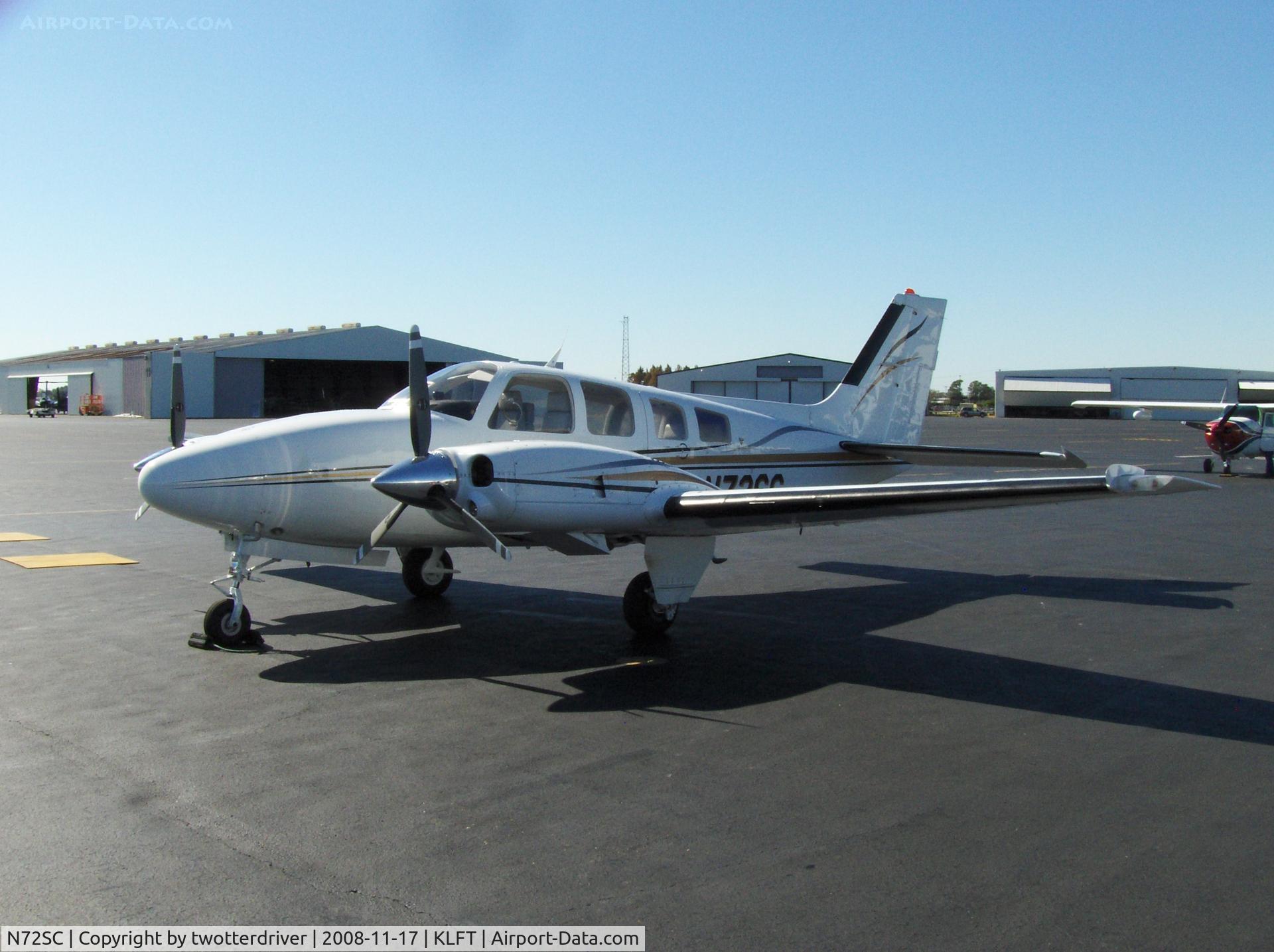 N72SC, 1984 Beech 58P Baron C/N TJ-477, on the ramp