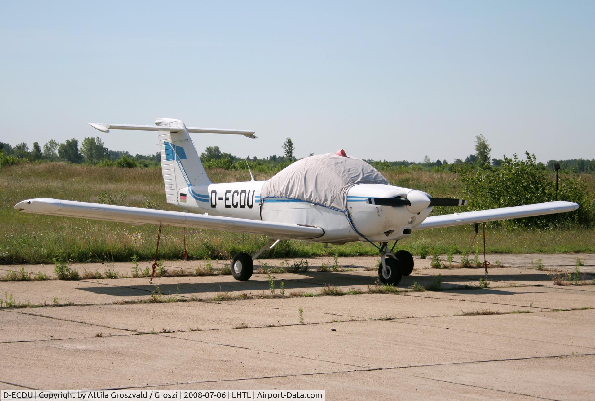 D-ECDU, 1979 Piper PA-38-112 Tomahawk Tomahawk C/N 38-80A0036, Tököl airport, Hungary. Ex N25140
