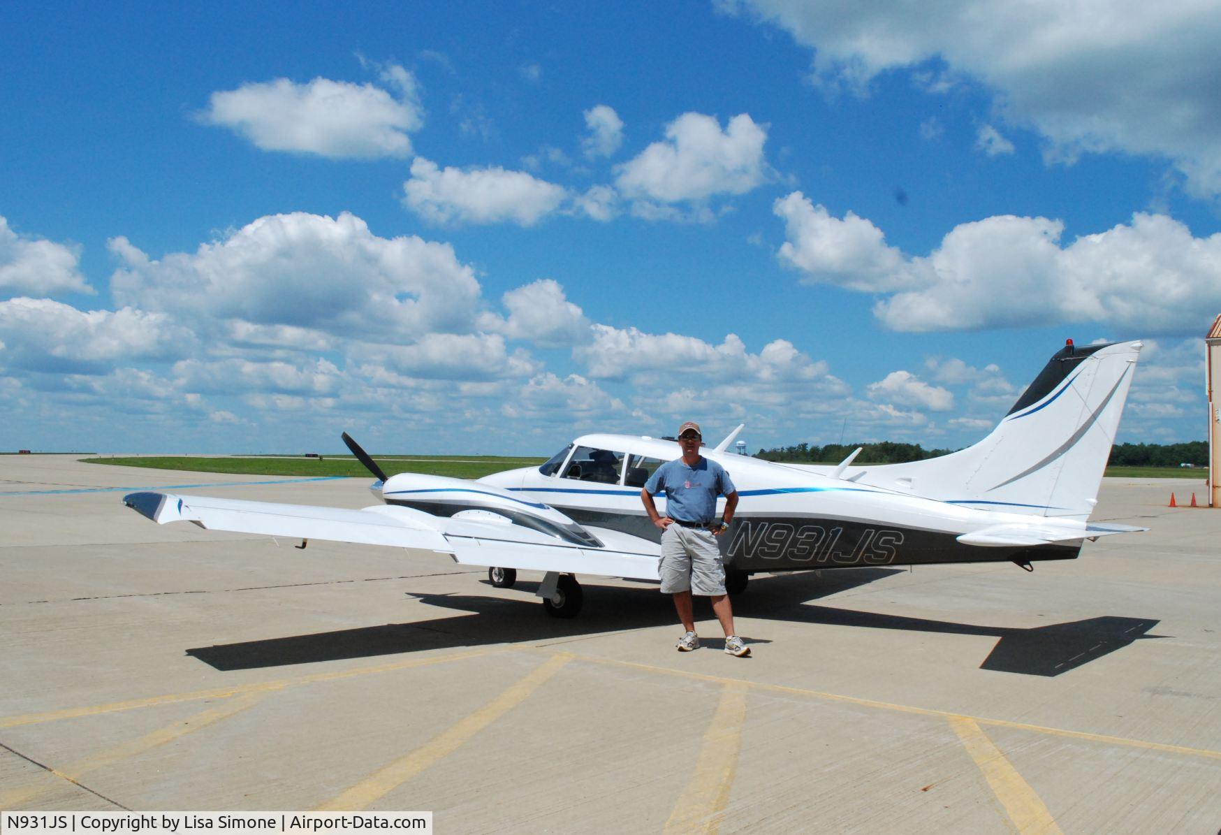 N931JS, 1969 Piper PA-30 Twin Comanche C/N 30-1826, On The Way Back From Oshkosh