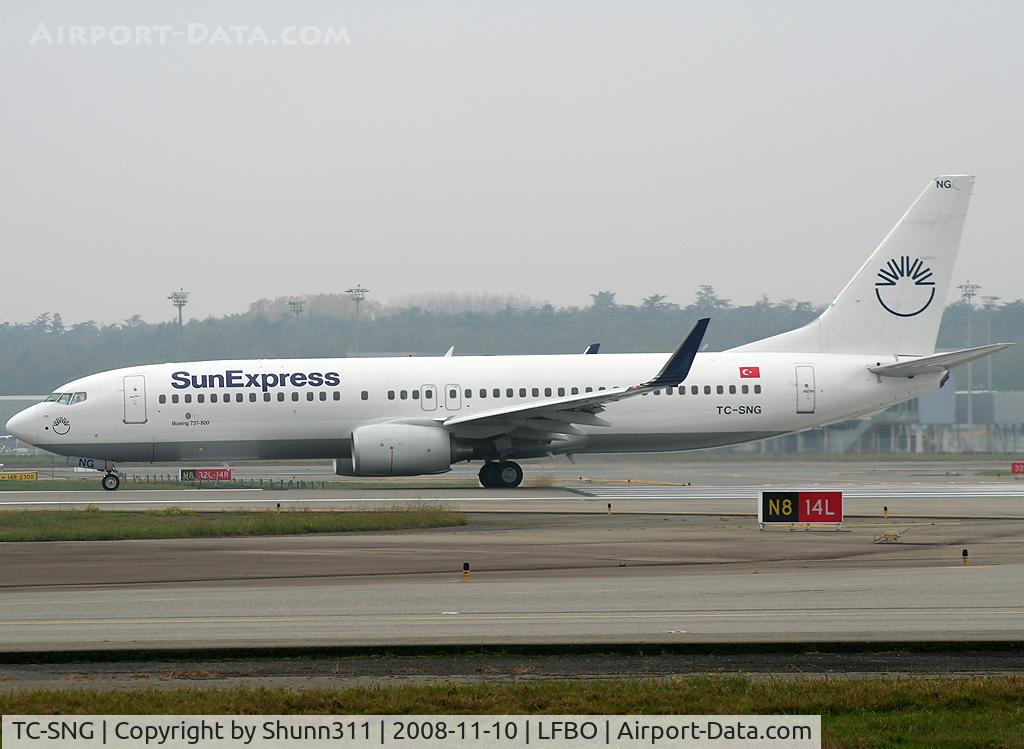 TC-SNG, 2008 Boeing 737-8HC C/N 36530, Ready for take off rwy 14L